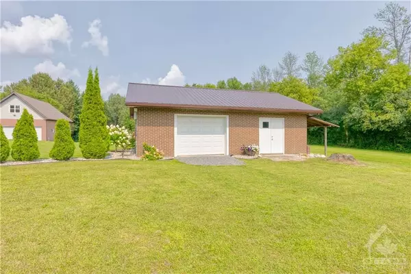 Rideau Lakes, ON K0G 1E0,157 PERTH ST