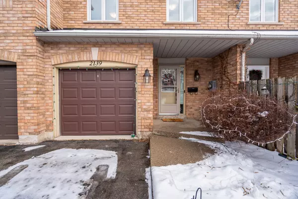 Oakville, ON L6M 3N2,2139 Oakpoint RD