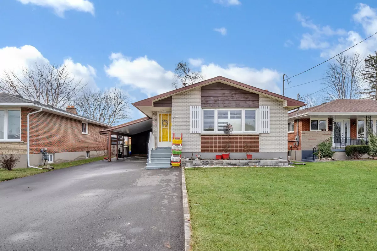 Oshawa, ON L1J 5W9,70 Valdez CT