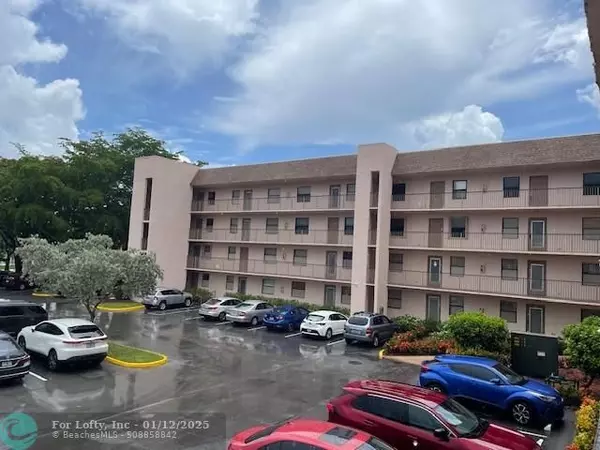 10120 Sunrise Lakes Blvd  #210, Sunrise, FL 33322