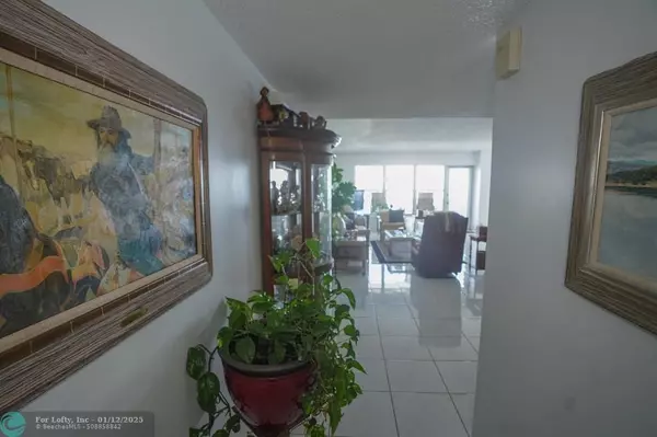 Fort Lauderdale, FL 33308,3500 Galt Ocean Dr  #1516