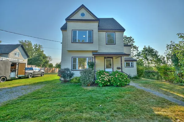 245 STANTON ST, Fort Erie, ON L2A 3N8