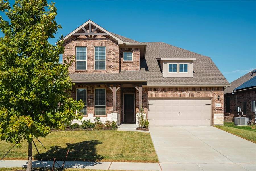 1705 Outpost Creek Lane, Aubrey, TX 76227