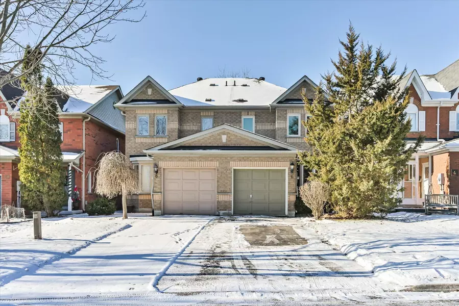 6 Foxtail RDG, Newmarket, ON L3X 1Z4