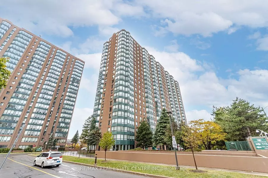 Mississauga, ON L5B 4B1,135 Hillcrest AVE #2216