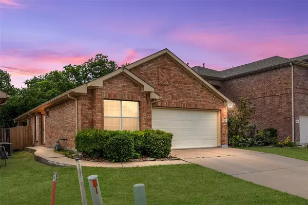 5944 Melanie Drive, Fort Worth, TX 76131