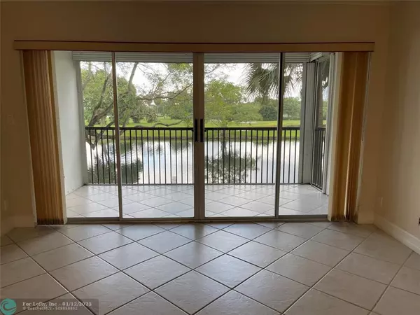 Pompano Beach, FL 33069,3993 Cypress Reach Ct  #205