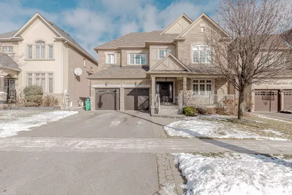 99 Royal West DR, Brampton, ON L6X 0V8