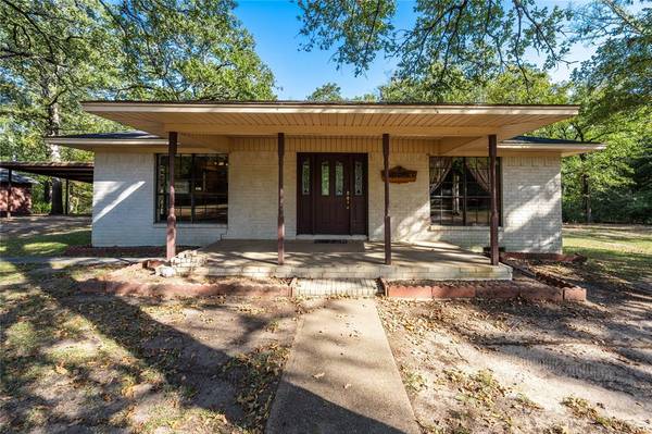 3694 An County Road 458, Palestine, TX 75803