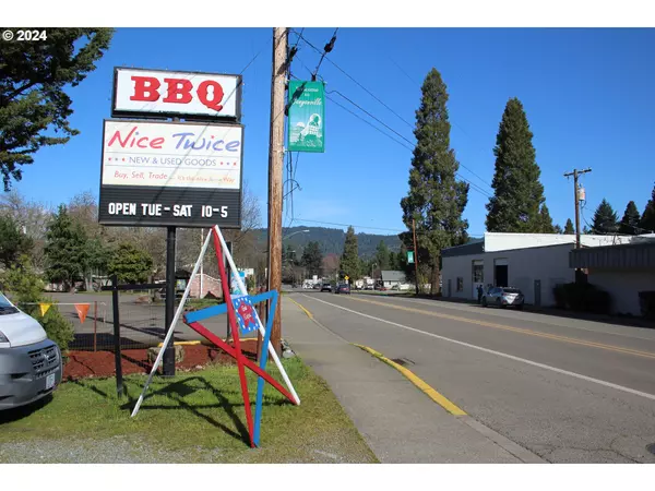 Canyonville, OR 97417,224 N MAIN ST