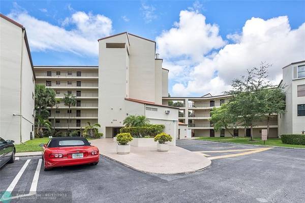 2314 S Cypress Bend Dr  #611, Pompano Beach, FL 33069