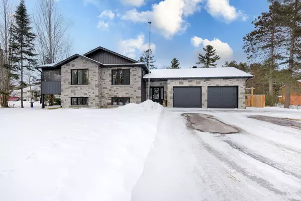 Petawawa, ON K8H 2W8,296 Black Bay RD