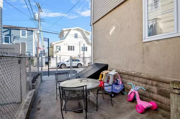 Brooklyn, NY 11229,9 Melba CT