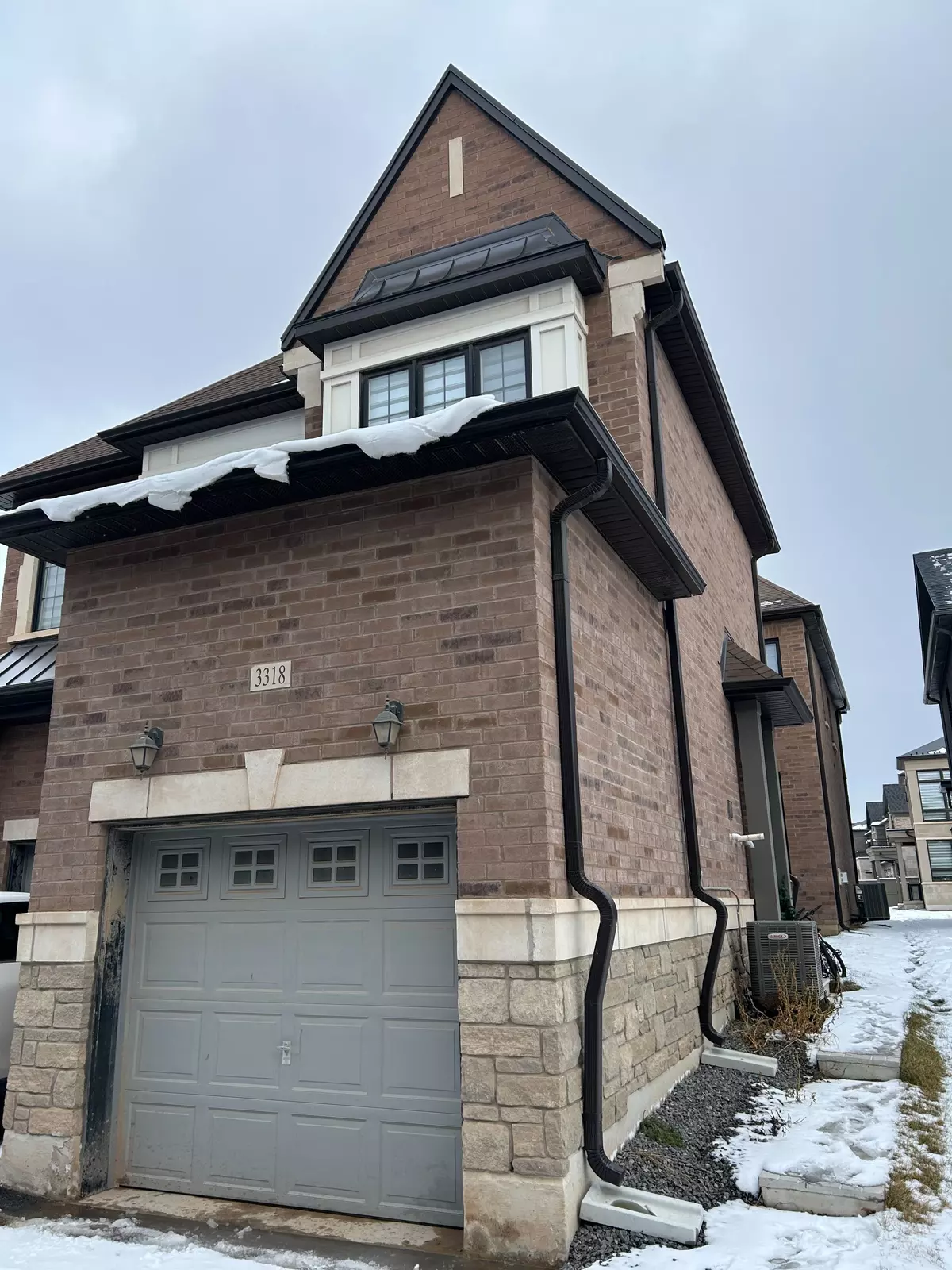 Oakville, ON L6H 0Z8,3318 Millicent AVE #Coach