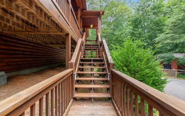 Mineral Bluff, GA 30559,285 Valley Lake Trail