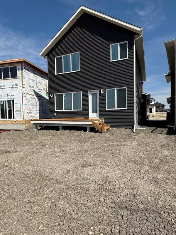 Airdrie, AB T4B 5R5,525 Baywater MNR SW