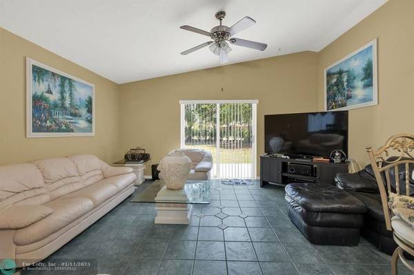 Deerfield Beach, FL 33442,1218 SW 46th Ave