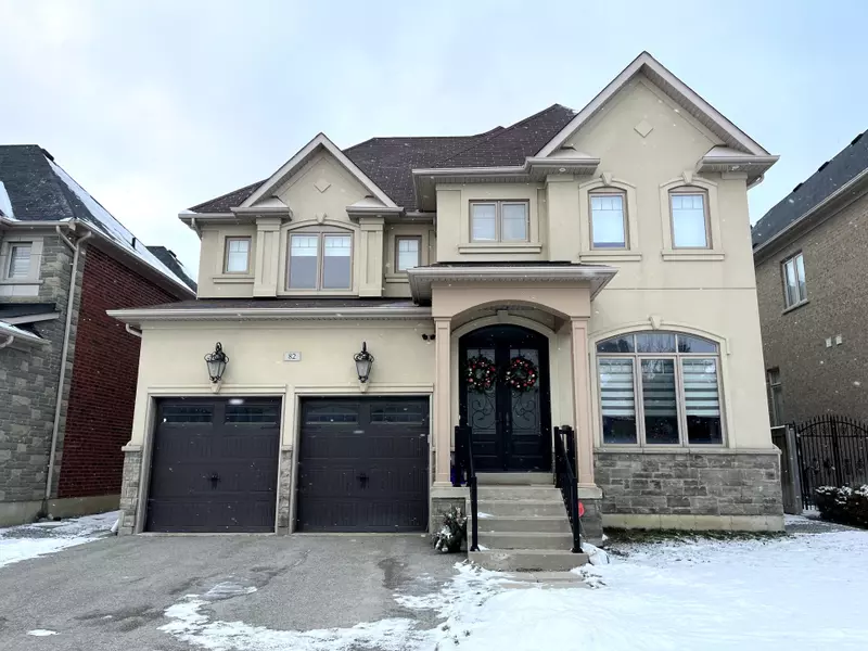 82 Puccini DR, Richmond Hill, ON L4E 2Z1