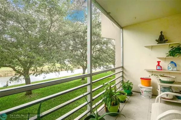 Sunrise, FL 33322,7991 N Sunrise Lakes Dr  #204