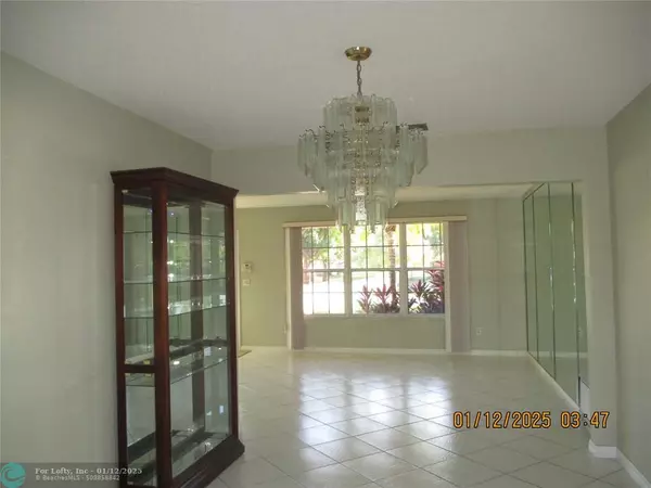 Pembroke Pines, FL 33024,8361 NW 24 COURT