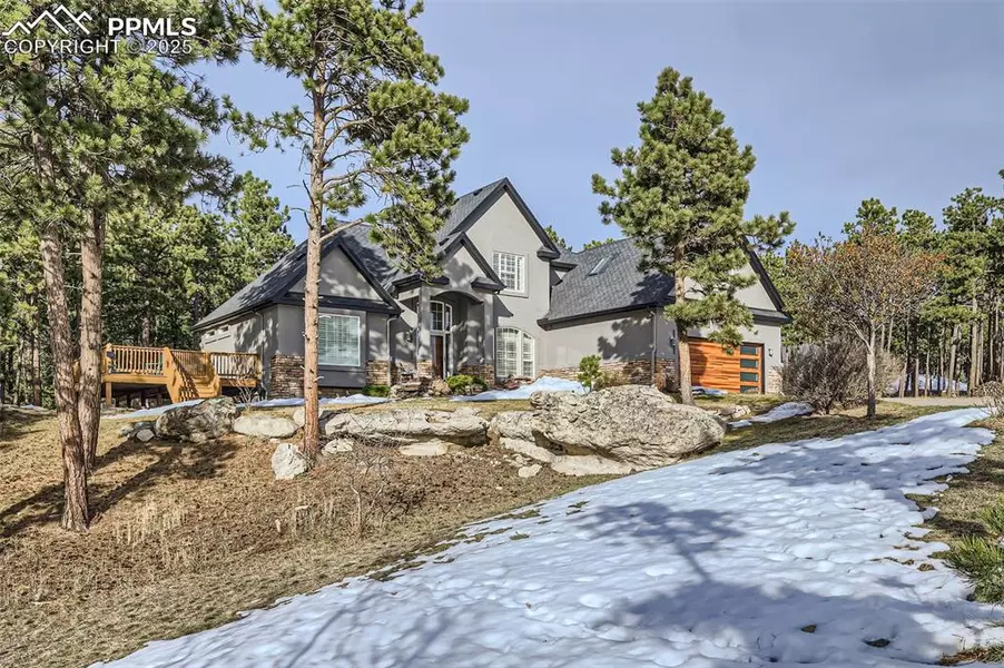 880 Crooked Tree LN, Monument, CO 80132