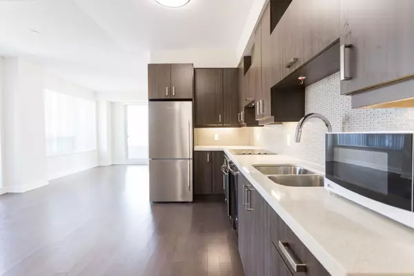 28 Uptown DR #217, Markham, ON L3R 5M8