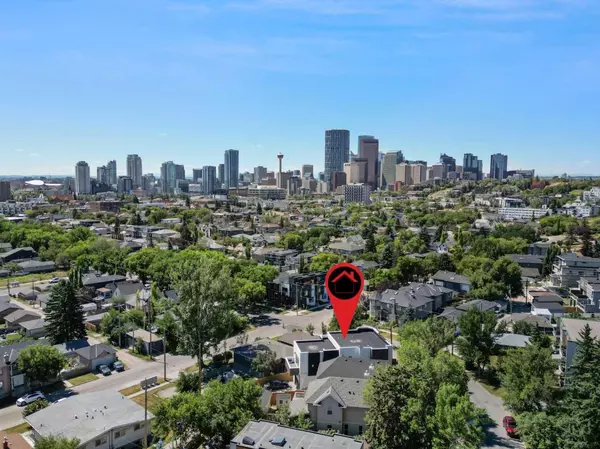 Calgary, AB T2E 0M3,809 Drury AVE NE