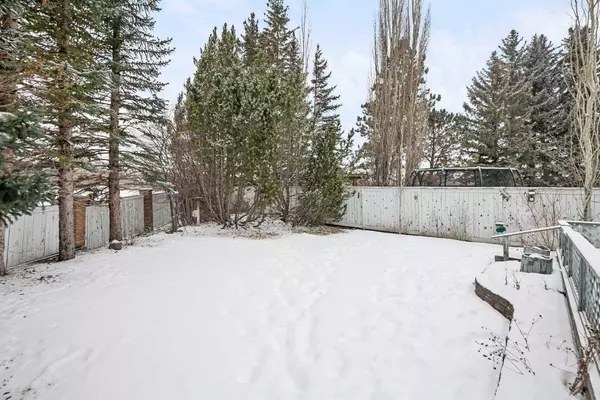 Calgary, AB T2V5B8,99 Oakmount CT SW