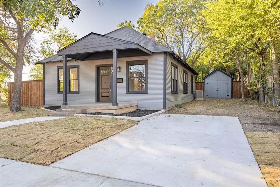 807 W Morphy Street, Fort Worth, TX 76104