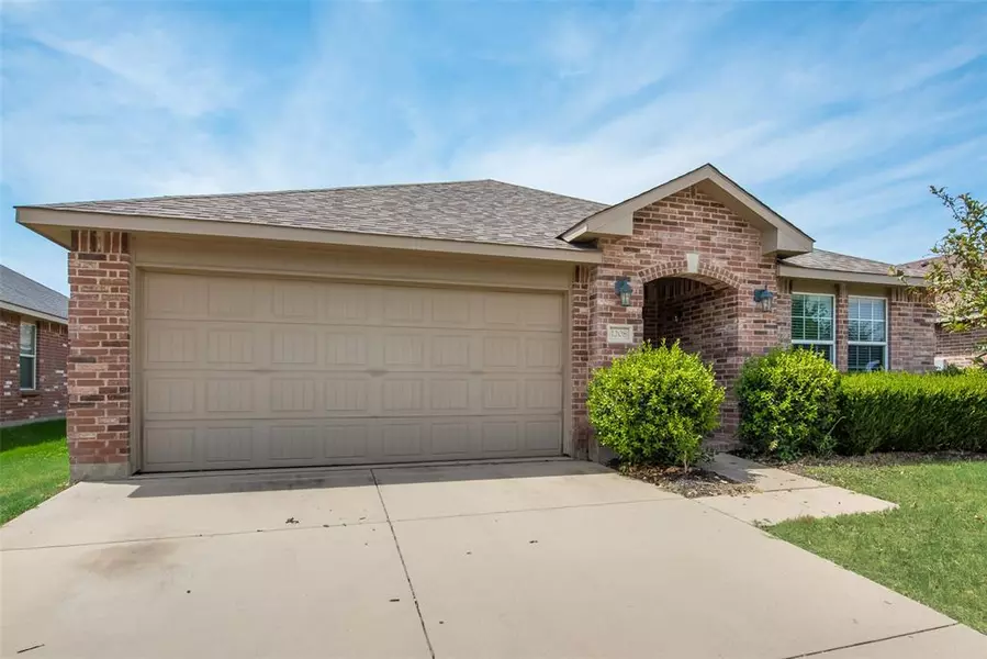 1208 Castlegar Lane, Fort Worth, TX 76247