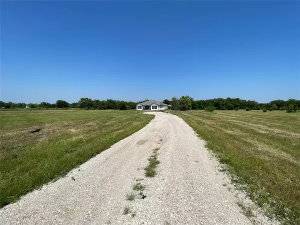 Quinlan, TX 75474,7087 County Road 2532