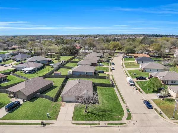 Terrell, TX 75160,221 Meadowcrest Drive