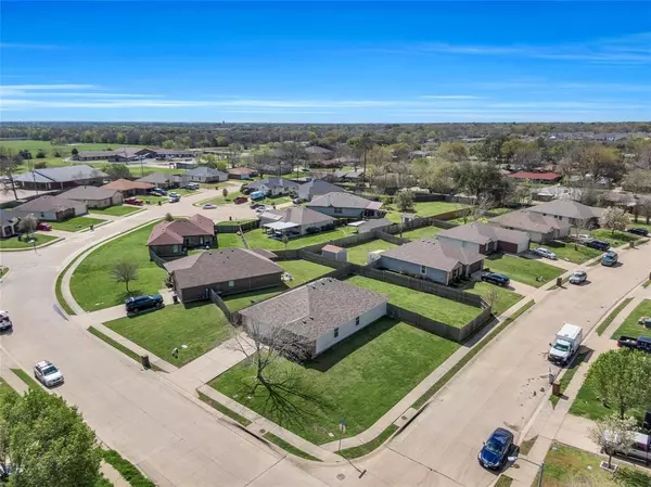 Terrell, TX 75160,221 Meadowcrest Drive