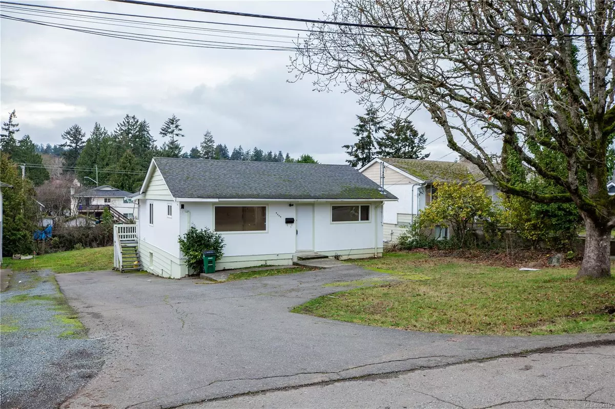 Saanich, BC V8Z 4V5,4068 Grange Rd