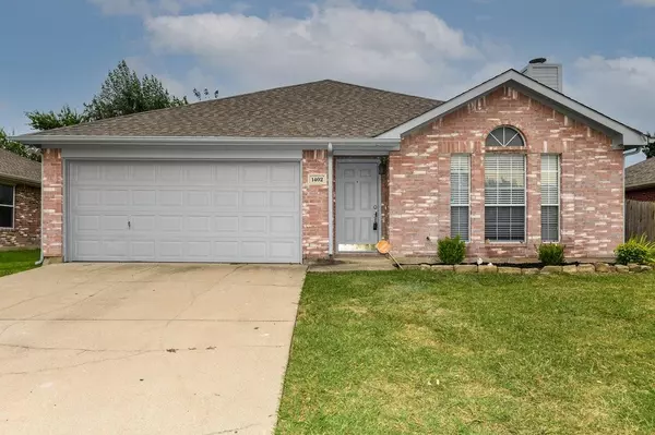 1402 Gray Dawn Drive, Midlothian, TX 76065