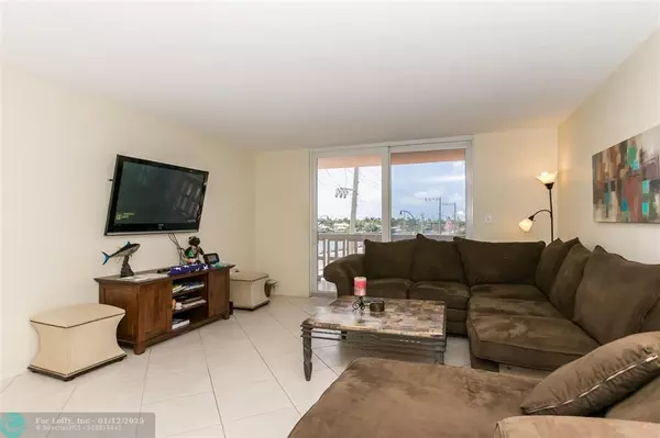 Hollywood, FL 33019,801 S Ocean Dr  #401