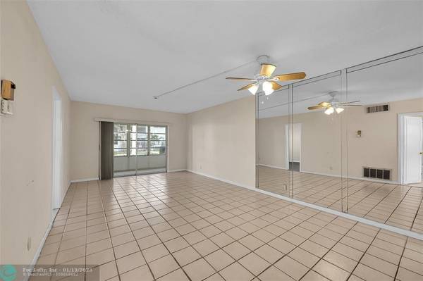 Pompano Beach, FL 33064,2475 W Golf Blvd  #141