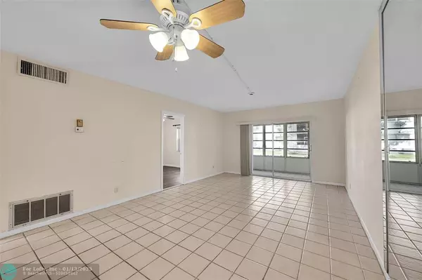 Pompano Beach, FL 33064,2475 W Golf Blvd  #141