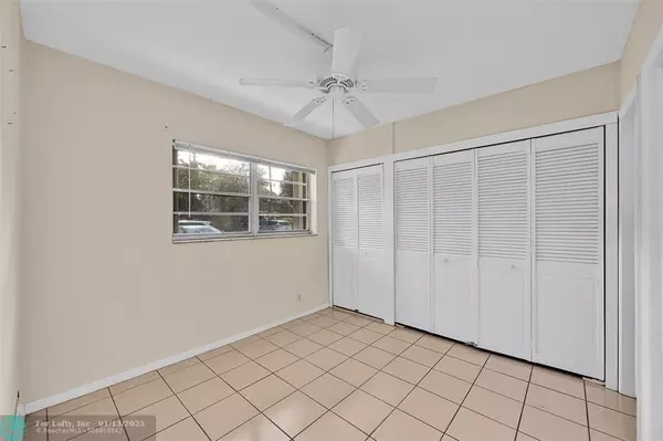 Pompano Beach, FL 33064,2475 W Golf Blvd  #141