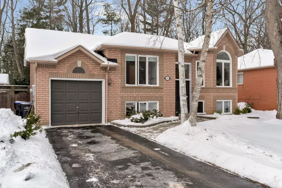 26 Brillinger DR, Wasaga Beach, ON L9Z 1L4