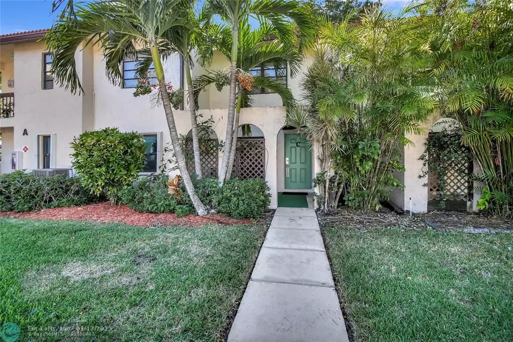 Boca Raton, FL 33433,21810 Cypress Cir  #26C