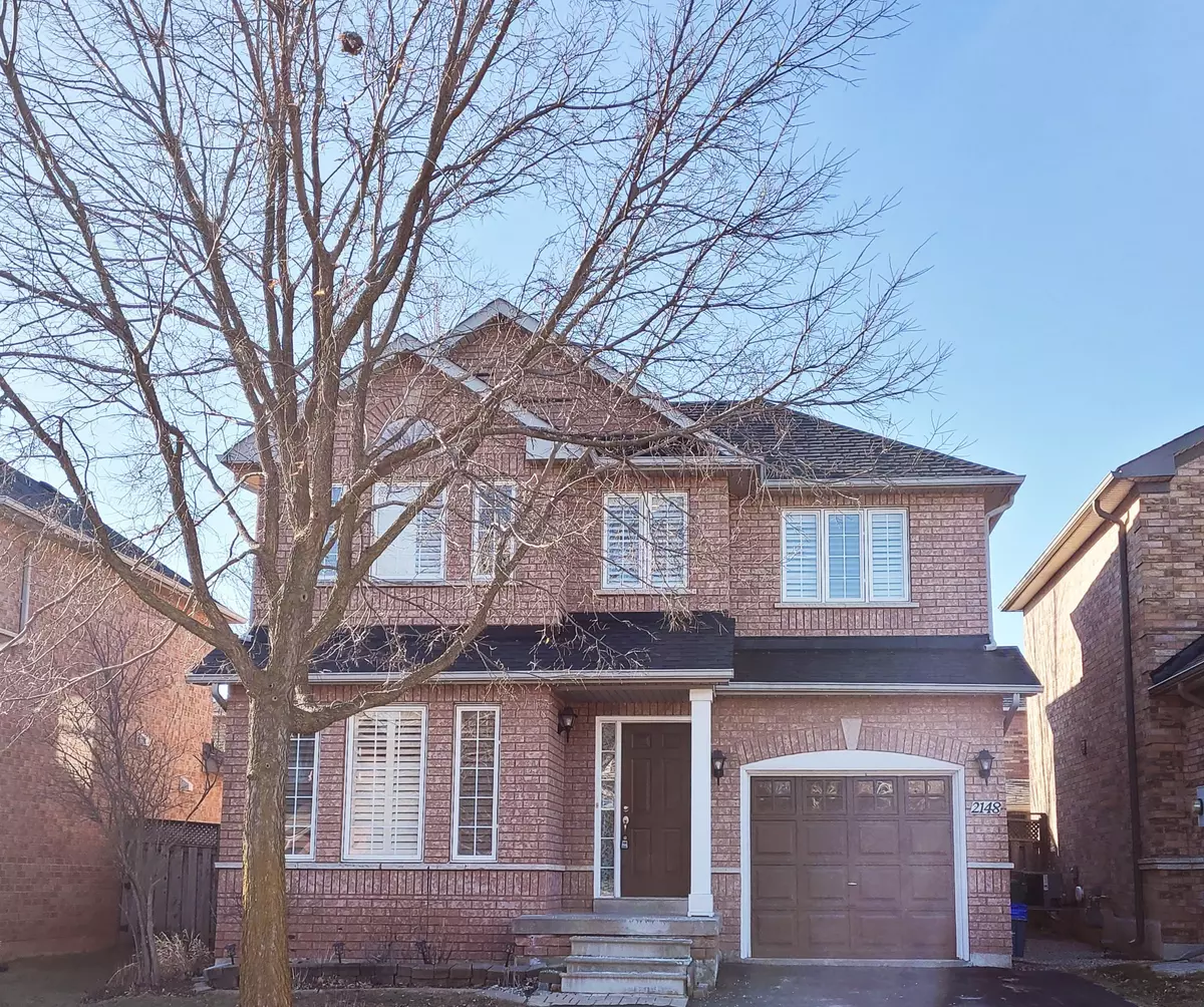 Oakville, ON L6M 3W8,2148 Village Squire LN