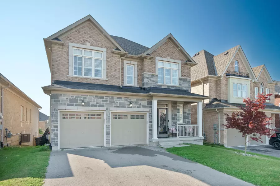 41 Manor Glen CRES, East Gwillimbury, ON L0G 1M0