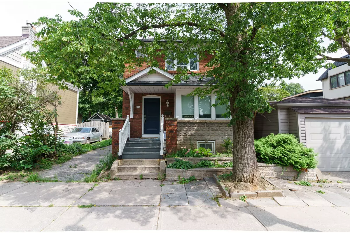 Toronto C04, ON M4N 2V4,1565 Mount Pleasant RD