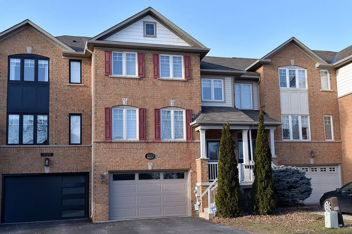 Oakville, ON L6M 5H2,3123 Highbourne CRES