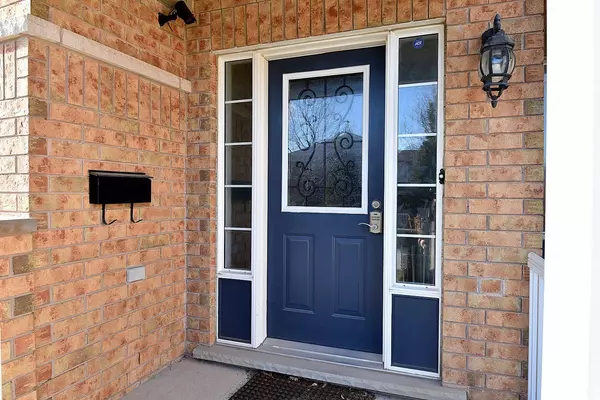 Oakville, ON L6M 5H2,3123 Highbourne CRES