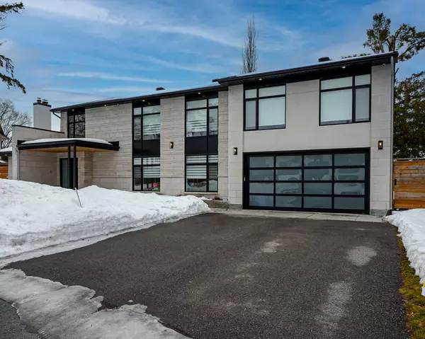 3 BRIDLE CT, Hunt Club - Windsor Park Village And Area, ON K1V 9Y3