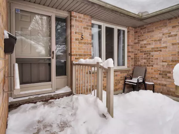 Middlesex, ON N6H 5P1,1241 Beaverbrook AVE #5