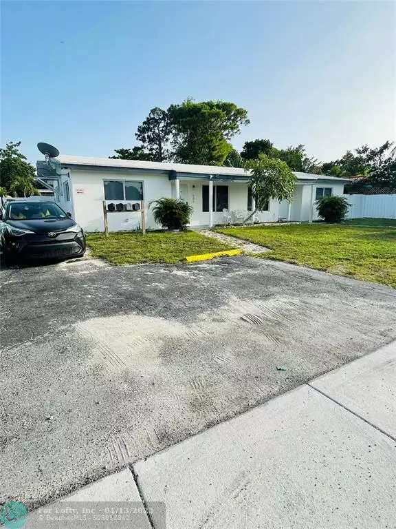 Oakland Park, FL 33334,684 NE 37th St  #2