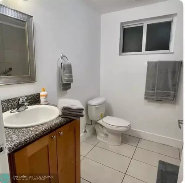 Miami, FL 33130,750 SW 2nd St  #3